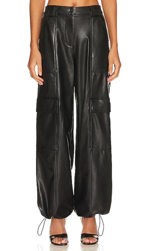 Luxe Faux Leather Cargo Pant in . - size 6 (also in 8) - SIMKHAI - Modalova