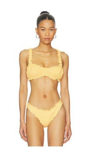 Evander Ruched Bikini Top in Yellow. - size M (also in XS) - SIMKHAI - Modalova