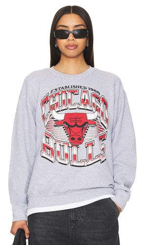 Bulls Chrome Lines Crew Sweatshirt in . Size XL/1X - Junk Food - Modalova