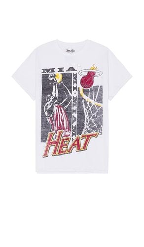 Heat Jump Shot Tee in . - size L (also in M, S, XL/1X) - Junk Food - Modalova