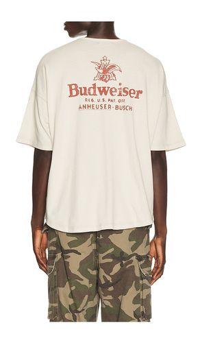 Budweiser Anheuser Busch Baseball Jersey in White. - size L (also in M, S, XL/1X) - Junk Food - Modalova