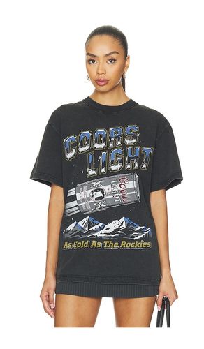Coors Light As Cold As The Rockies Tee in . Taglia L. Also in M, S, XL/1X - Junk Food - Modalova
