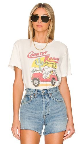 Snoopy Country Roads Tee in White. - size L (also in M, S, XS) - Junk Food - Modalova