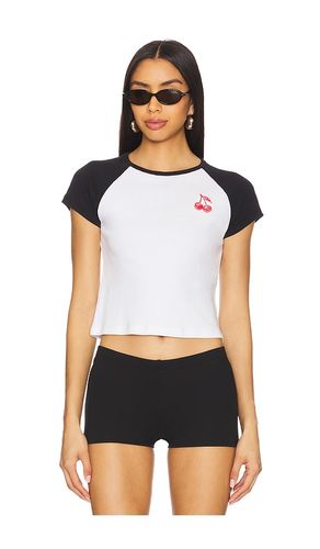 Cherry Baby Raglan Tee in . - size S (also in XS) - Junk Food - Modalova