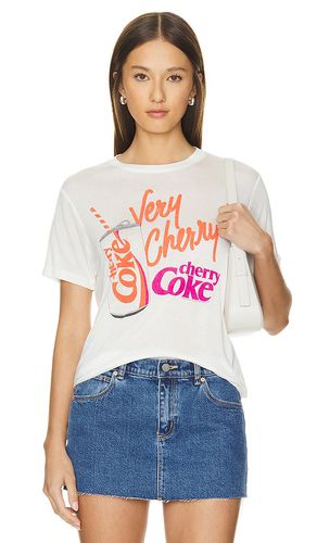 Very Cherry Cherry Coke Tee in White. - size L (also in S, XL) - Junk Food - Modalova