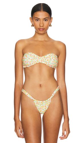 X Lexi Hidalgo Strapless Ruched Bikini Top in Yellow. - size L (also in M) - Kulani Kinis - Modalova