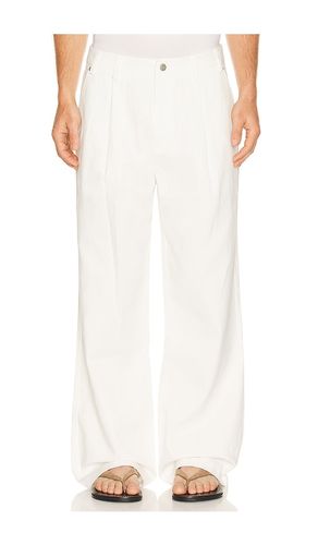 Single Pleated Trouser in . Taglia L. Also in M, XL/1X - KROST - Modalova