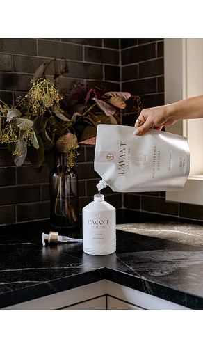 High Performing Dish Soap Refill in - L'AVANT Collective - Modalova
