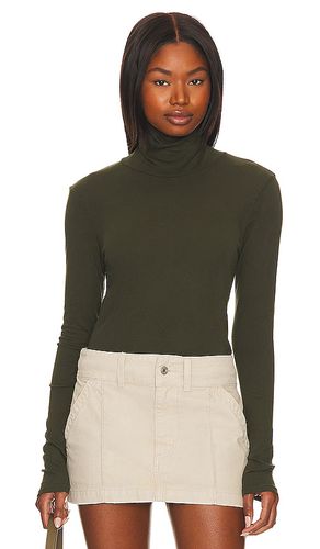 Roosevelt Turtleneck Tee in Olive. - size M (also in L, S, XL/1X, XS) - LA Made - Modalova