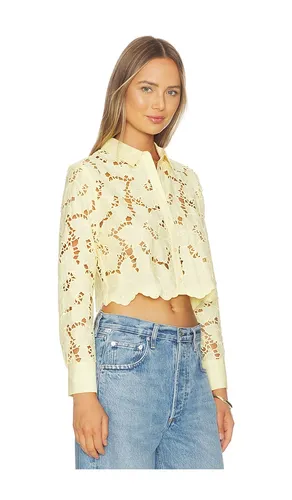 Seychelle Cropped Button Down Top in Lemon. - size L (also in M, S, XS) - L'AGENCE - Modalova