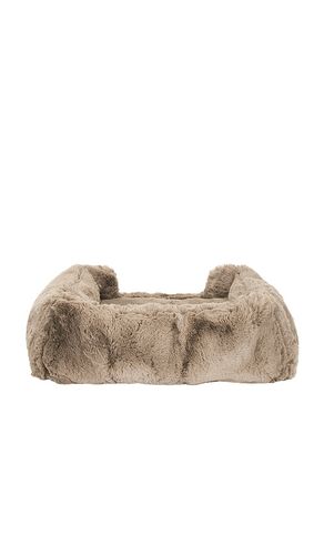 The Medium/Large Pet Bed in - Lola Blankets - Modalova