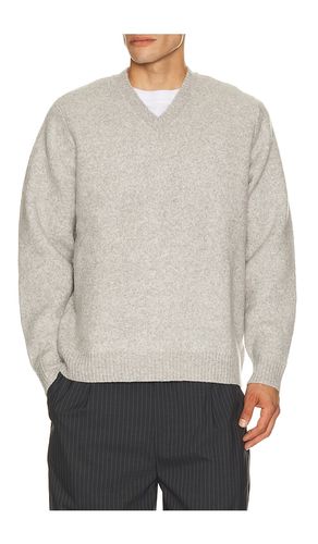 Melange V-neck Knit Sweater in Grey. - size L (also in M, S, XL/1X) - Les Deux - Modalova