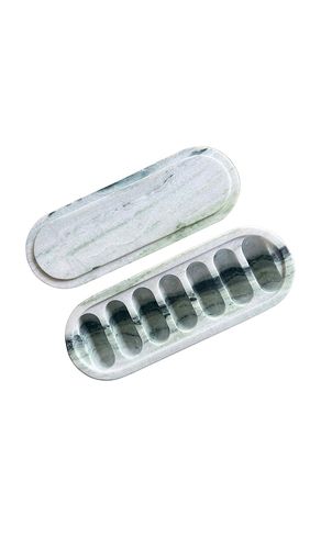X Revolve Green Jade Marble Pill Box in Green - LETTE - Modalova