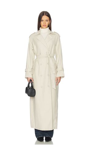 X REVOLVE Trencherous Coat in . Taglia S. Also in M, L - LIONESS - Modalova