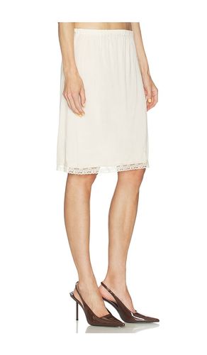 Bella Midi Skirt in . Taglia L. Also in M, XS - LIONESS - Modalova