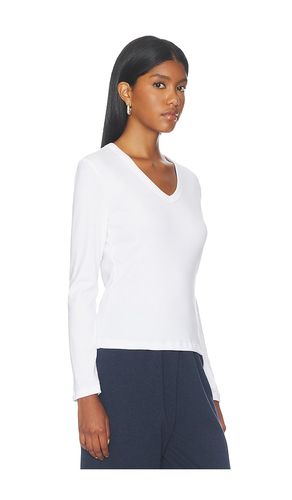 Nando Slim Long Sleeve V Neck Top in . Taglia M. Also in S, XS - LESET - Modalova