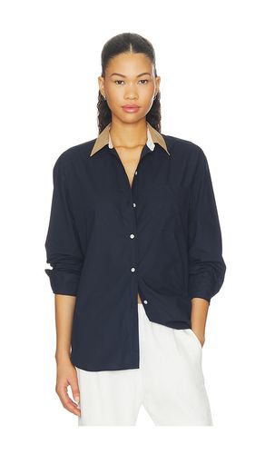Yoshi Contrast Classic Button Down Top in Navy. - size L (also in M, S, XS) - LESET - Modalova
