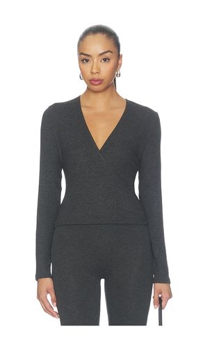 Lauren Crop Wrap Top in . Size L. Also in M, S, XL, XS - LESET - Modalova