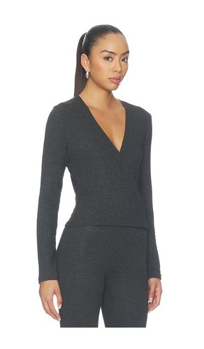Lauren Crop Wrap Top in . Size L. Also in M, S, XL, XS - LESET - Modalova