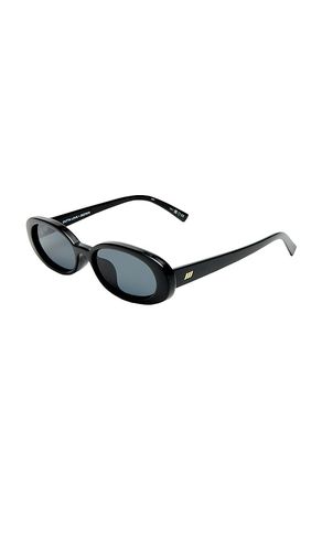 Outta Love Sunglasses in - Le Specs - Modalova
