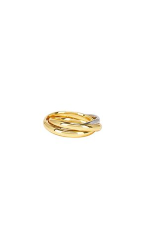 Trio Twisted Ring in . Taglia 6, 7 - Luv AJ - Modalova