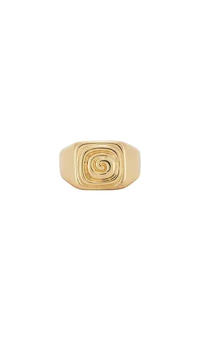 The Seychelles Signet Ring in . Size 5. Also in 6, 7, 8 - Luv AJ - Modalova
