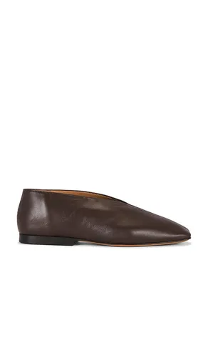 Square Soft V Flat in . Taglia 35. Also in 38, 39, 40 - Mansur Gavriel - Modalova