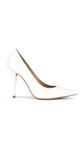 X REVOLVE Yasmeen Pump in . - size 5.5 (also in 6, 6.5, 7, 8, 8.5, 9, 9.5) - Michael Costello - Modalova