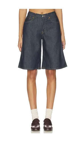 The V Waist Bermuda Short in Airy Denim in . Size 26. Also in 29 - Madewell - Modalova