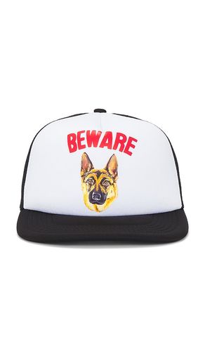 Beware Sign Trucker Hat in - Market - Modalova