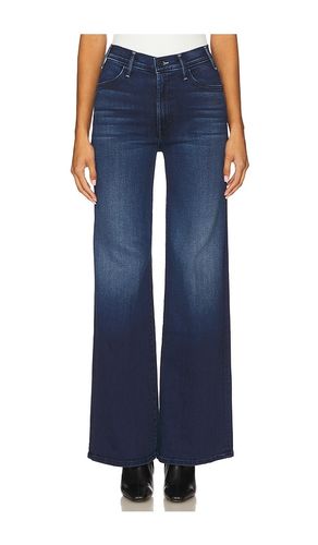The Hustler Roller Sneak Jeans in Blue. - size 25 (also in 26, 27, 28, 29, 30, 32, 33, 34) - MOTHER - Modalova