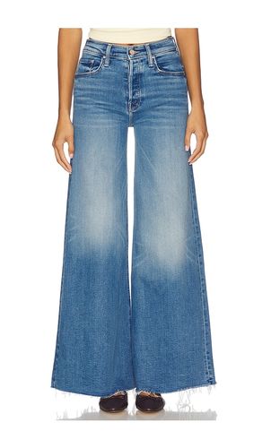 The Tomcat Swisher Sneak Fray Jeans in Blue. - size 23 (also in 24, 25, 26, 27, 28, 29, 30, 31, 32, 33, 34) - MOTHER - Modalova