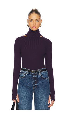 Jarrett Turtle Neck W/ Shoulder Slit in Purple. - size L (also in S, XS) - Michael Lauren - Modalova