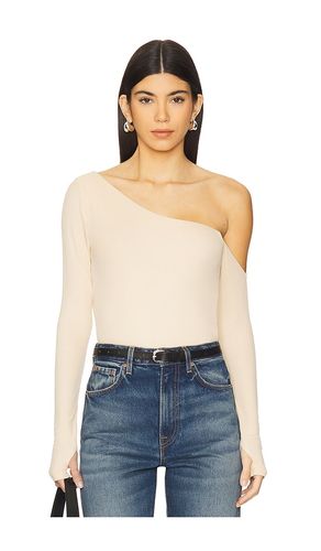 Magdaleno Long Sleeve Asymmetrical Fitted Cold Shoulder Top in Nude,Neutral. - size M (also in S, XL, XS) - Michael Lauren - Modalova
