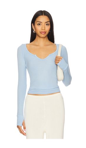 Maeve Long Sleeve Scoop Neck Top in Baby Blue. - size L (also in M, S, XL, XS) - Michael Lauren - Modalova