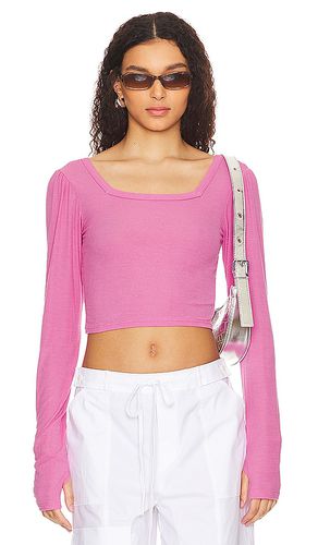 Pryderi Crop Square Neck Long Sleeve in Pink. - size L (also in M, S, XL/1X, XS, XXL/2X) - Michael Lauren - Modalova