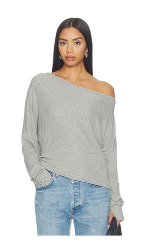 X REVOLVE Kristopher Open Shoulder Top in . Size L. Also in M, S, XS - Michael Lauren - Modalova