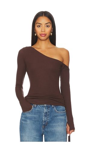 Magdaleno Long Sleeve Fitted Asymmetrical Cold Shoulder Top in Brown. - size L (also in M, S, XL, XS) - Michael Lauren - Modalova