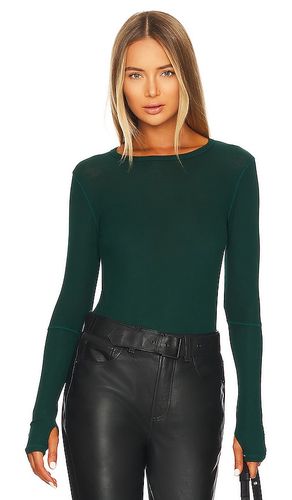 Everett Long Sleeve Thumbhole Tee in Dark Green. - size S (also in XS) - Michael Lauren - Modalova