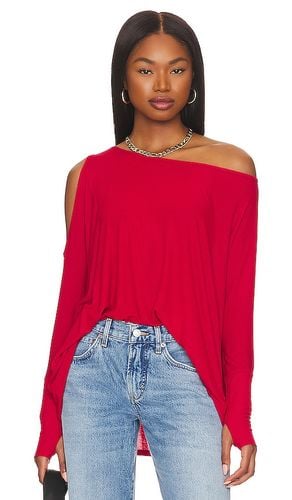 Cold Shoulder Long Sleeve in Red. - size XS (also in L, M, S, XL) - Michael Lauren - Modalova