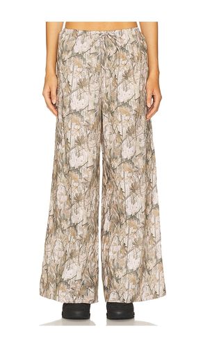 Cargo Drawstring Wide Leg Pant in Green. - size L (also in M, S, XL, XS) - Montce Swim - Modalova