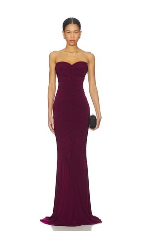X REVOLVE Strapless Shirred Front Fishtail Gown in Burgundy. - size M (also in S) - Norma Kamali - Modalova
