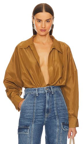 Oversized Boyfriend Shirt Bodysuit in Tan. - size L (also in XL) - Norma Kamali - Modalova