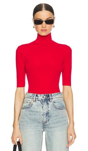 Slim Fit Short Sleeve Turtleneck Top in Red. - size L (also in M, S, XL, XS, XXS) - Norma Kamali - Modalova