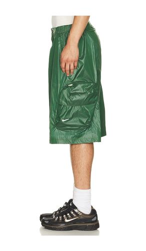 Performance Woven Pod Cargo Short in Green. - size L (also in M, S) - Nike - Modalova