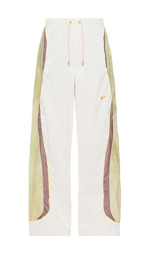 Track Pants in White. - size L (also in M, XL/1X) - Nike - Modalova