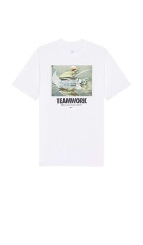 M Nsw Tee M90 Oc One Off in . - size L (also in M, S, XL/1X) - Nike - Modalova