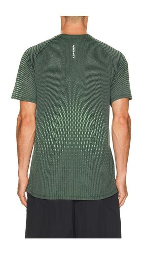 Aero Fit Stride Short Sleeve Top in Black. - size L (also in M, S, XL/1X) - Nike - Modalova