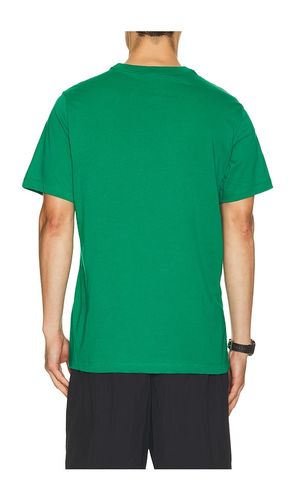 Nsw Tee STD Celebrate Sport in Green. - size L (also in M, S, XL/1X, XS) - Nike - Modalova