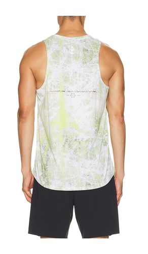 Dri Fit Adv Stride Tank in Yellow. - size XS (also in S, M, L, XL/1X, XXL/2X) - Nike - Modalova